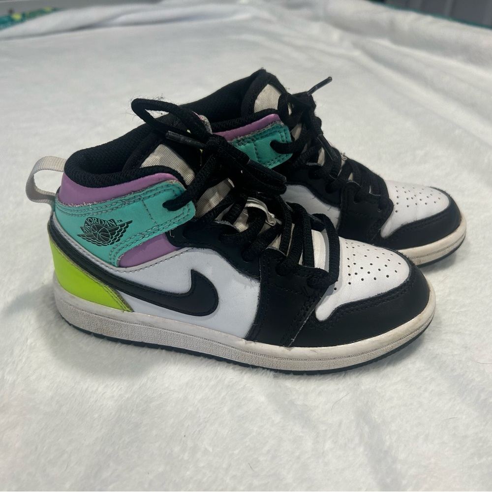 Nike Air Jordan Mid GS pastel White/Black/Volt/Green Glow size 11C
